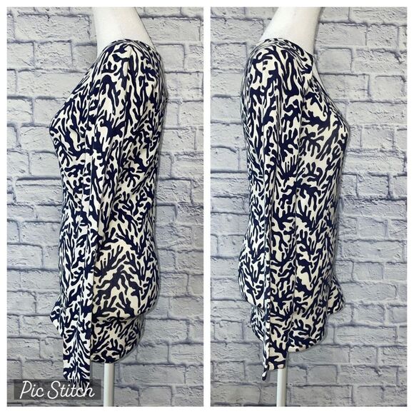 Lilly Pulitzer Adelaide V-neck Sweater In Bright Navy Treasure - Picture 14 of 14